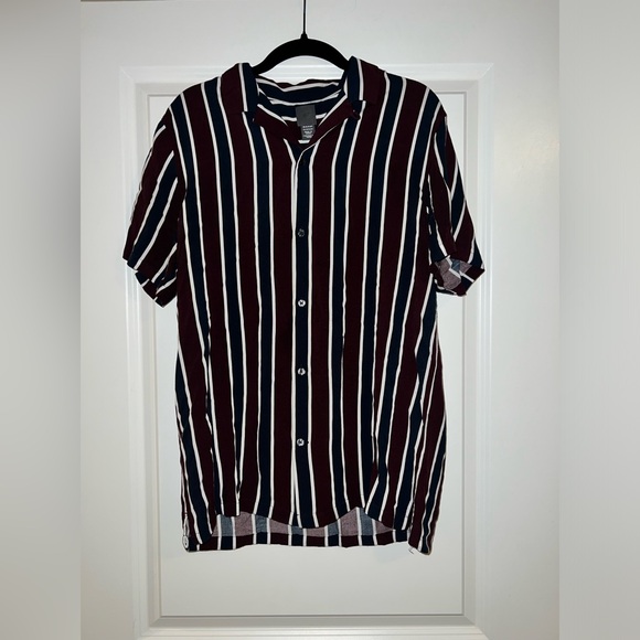 Button up shirt - Picture 1 of 4